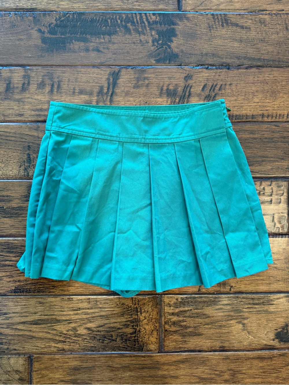 Aritzia Green Pleated Mini Skirt